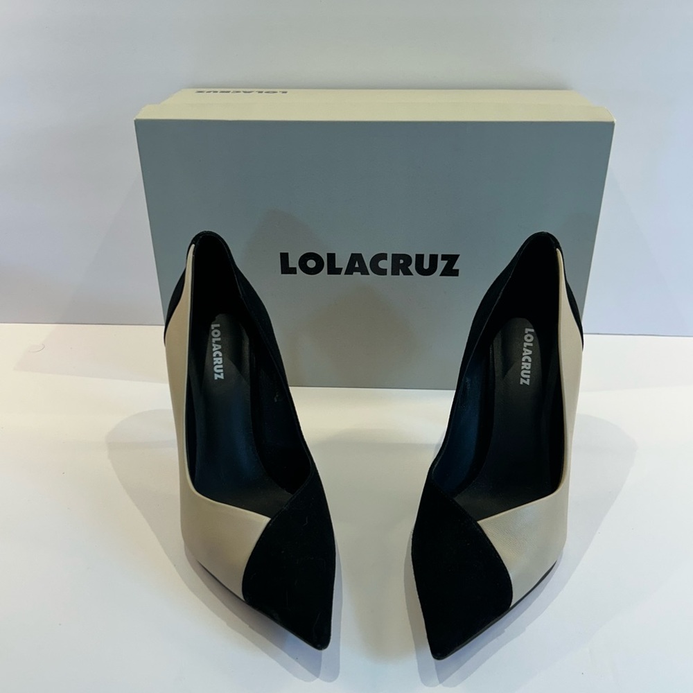 Lolacruz White and Black Heel